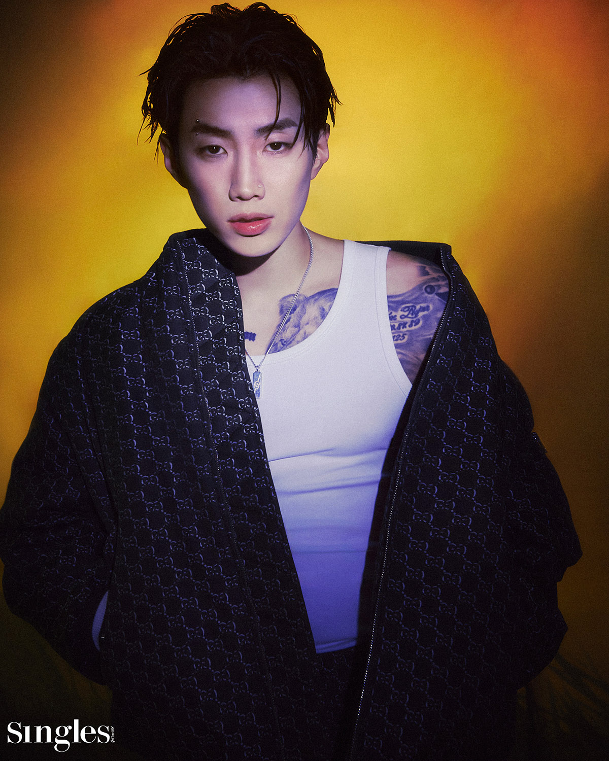 모어비전 아티스트드의 싱글즈 화보, 모어비전, 싱글즈. 홀리뱅. 청하, MVP, 싱글즈 화보, 박재범 싱글즈 화보, 허니제이 싱글즈 화보, 청하 싱글즈 화보. 제인, 홀리뱅 이비,홀리벵 로아, 홀리벵 제인